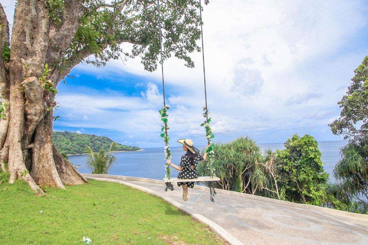 The Shore At Katathani - Adult Only - Sha Extra Plus Esterno foto The swing at the top of Mount Pulag