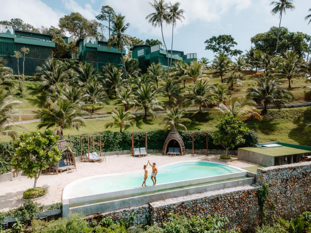 The Shore At Katathani - Adult Only - Sha Extra Plus Esterno foto The resort's pool