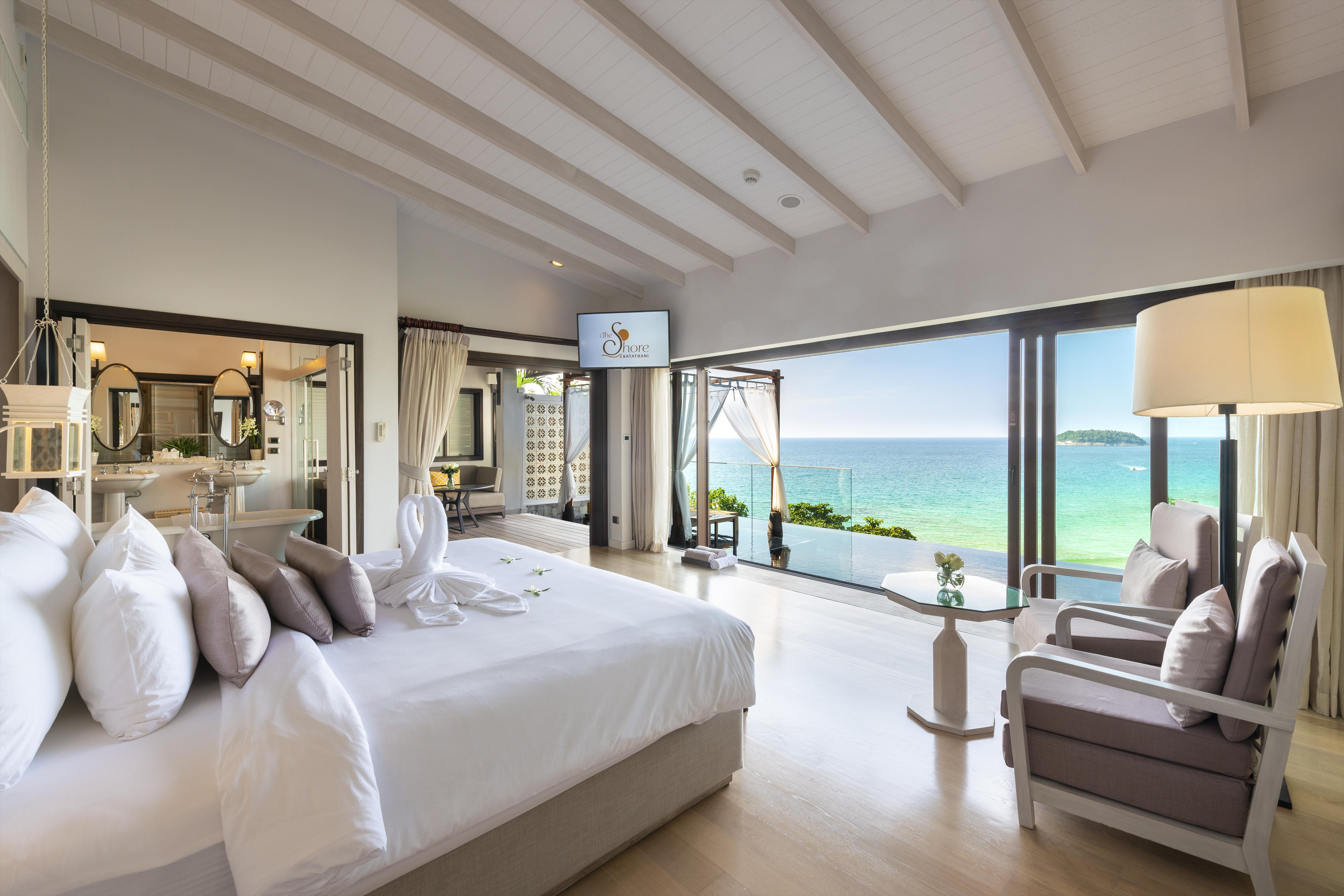 The Shore At Katathani - Adult Only - Sha Extra Plus Esterno foto A bedroom at the resort