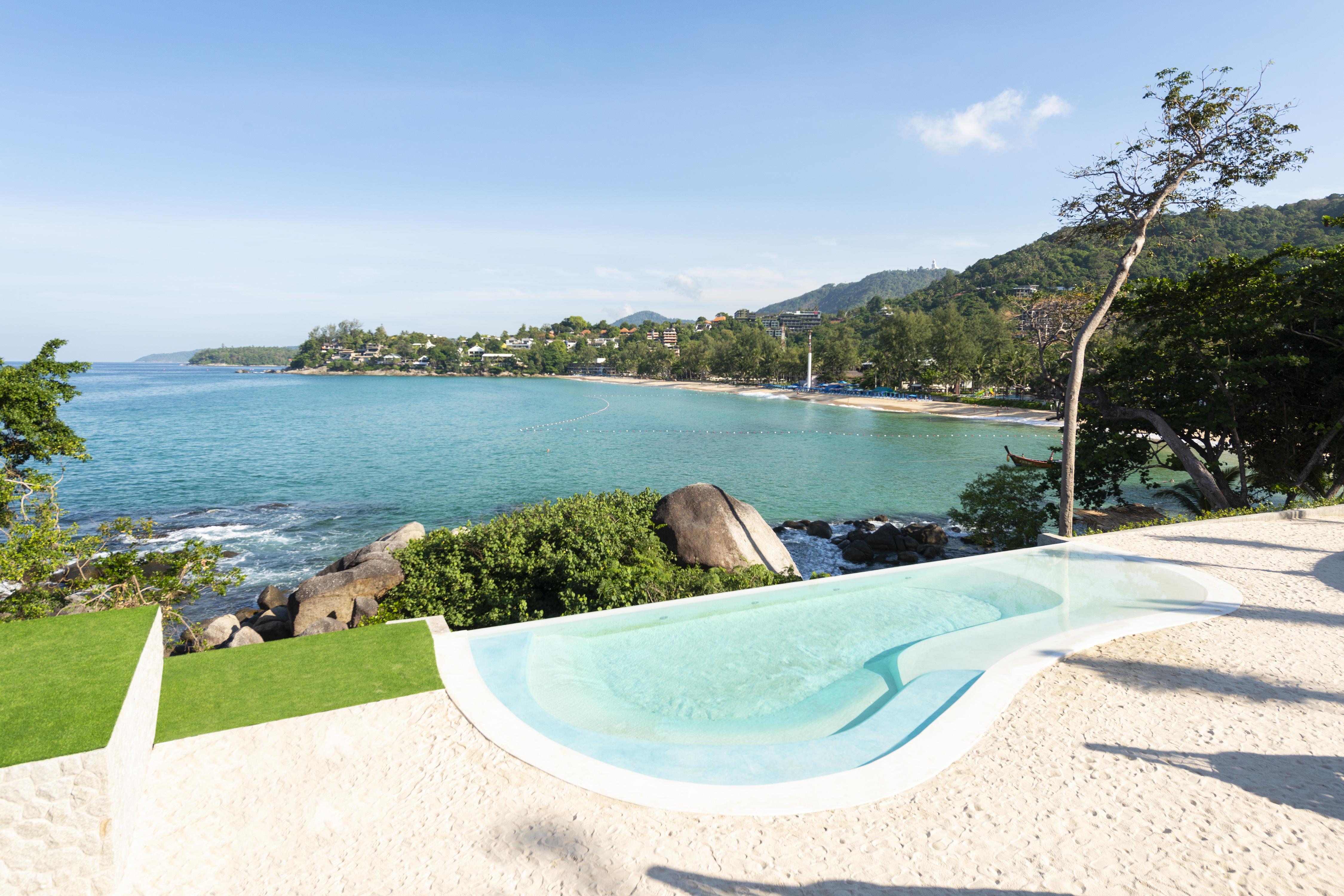 The Shore At Katathani - Adult Only - Sha Extra Plus Esterno foto View of the bay from the resort