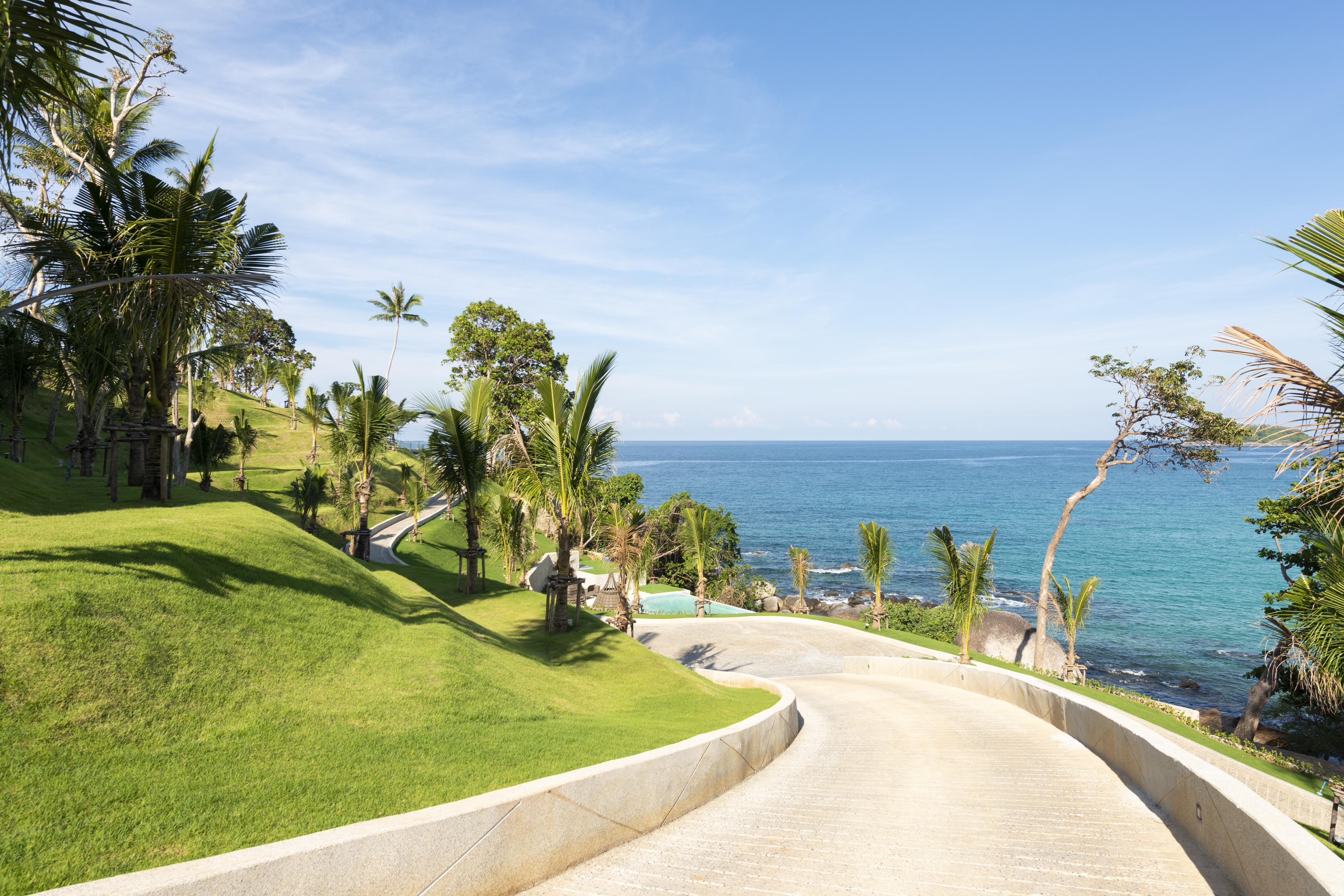 The Shore At Katathani - Adult Only - Sha Extra Plus Esterno foto View of the beach at the resort