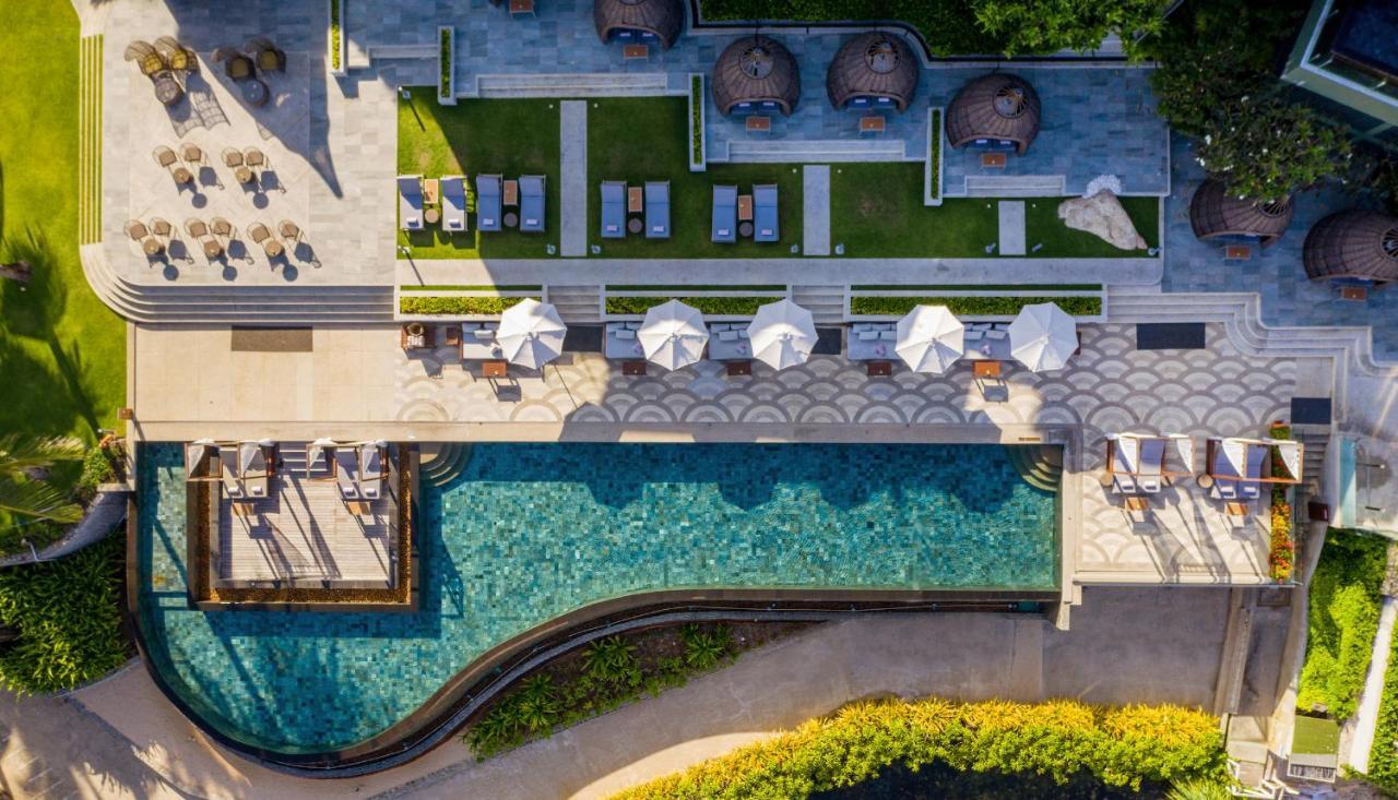 The Shore At Katathani - Adult Only - Sha Extra Plus Esterno foto Aerial view of the pool at the hotel