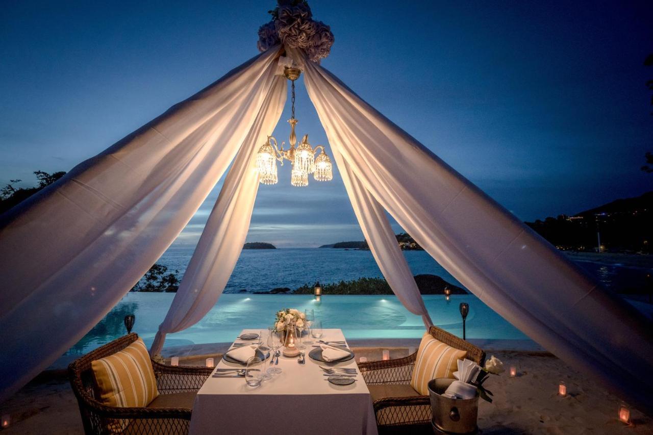 The Shore At Katathani - Adult Only - Sha Extra Plus Esterno foto A romantic dinner at a resort
